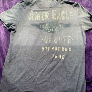 💚3/$25 American Eagle Outfitters Large Gray Short Sleeve Tee